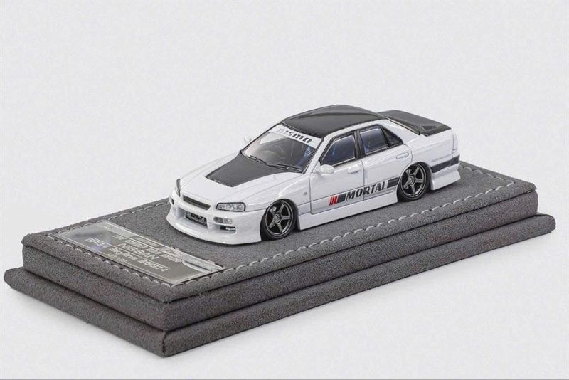  Mô hình xe Nissan Uras ER34 Skyline 25GT-T White TMCS 2025 tỉ lệ 1:64 Mortal Model OT64422 