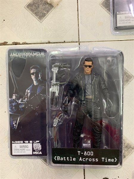 Mô hình nhân vật Terminator T-800 Battle Across Time 17cm Real Toys FG178 