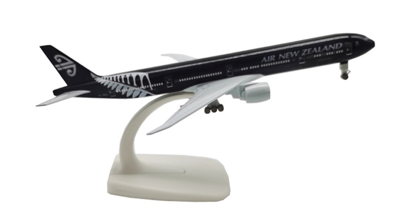  Mô hình máy bay Air New Zealand Boeing B777 có bánh xe 20cm MB20043 