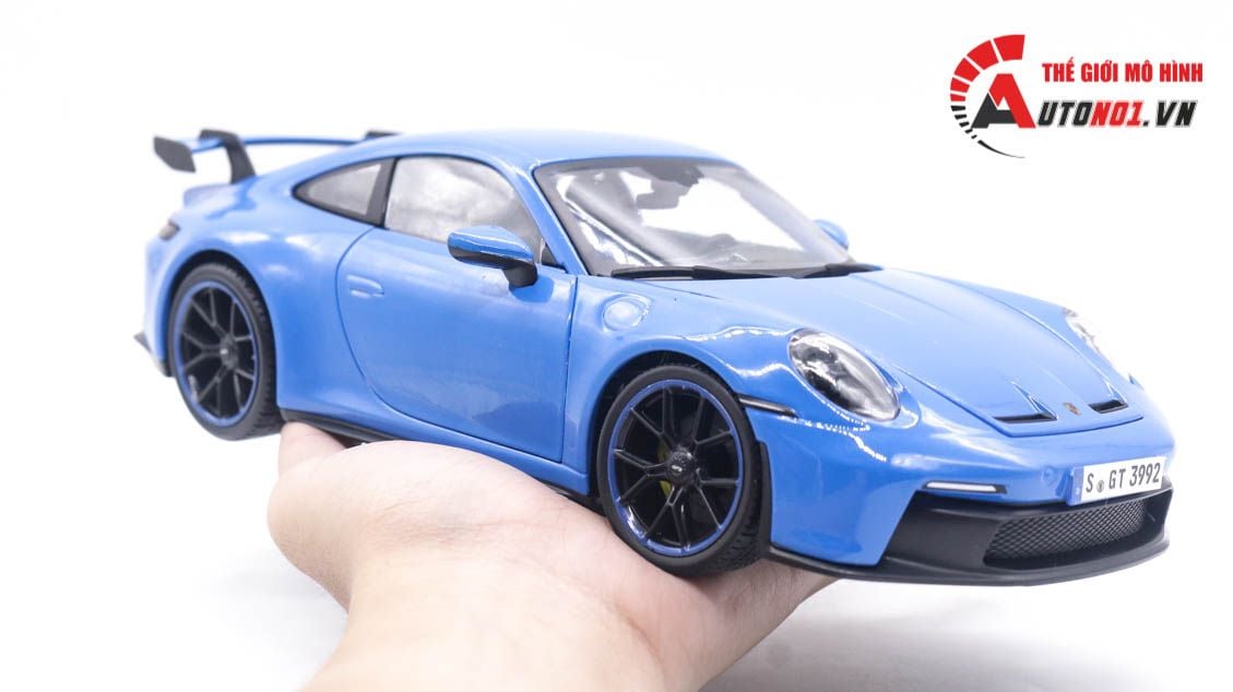  Mô hình xe Porsche 911 GT3 2022 có đế tỉ lệ 1:18 Maisto 8114 