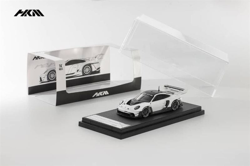  Mô hình xe Porsche 911 (992) GT3 R Rennsport with Brumos Wing tỉ lệ 1:64 HKM OT64451 