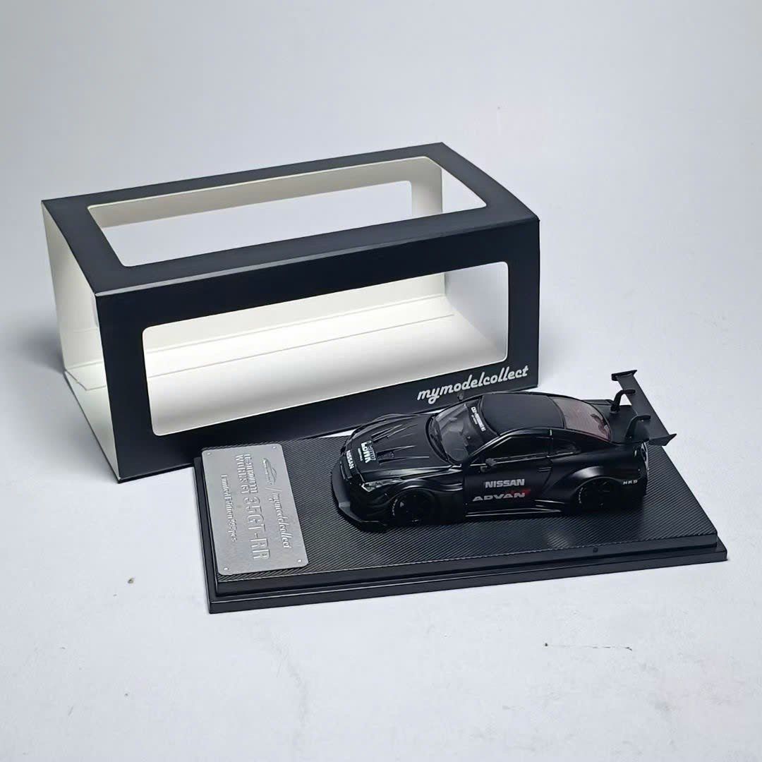  Mô hình xe Nissan GTR (35GT-RR) Advan racing - Monster matt black có hộp mica tỉ lệ 1:64 Mymodelcollect MC MC640005C-MC640005 