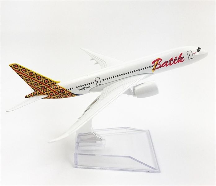  Mô hình máy bay Indonesia Batik Dreamliner Boeing B787 16cm MB16082 