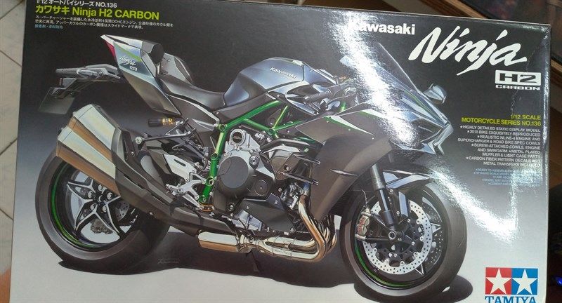  Mô Hình Kit Mô Tô Kawasaki H2 Carbon 1:12 Tamiya 14136 