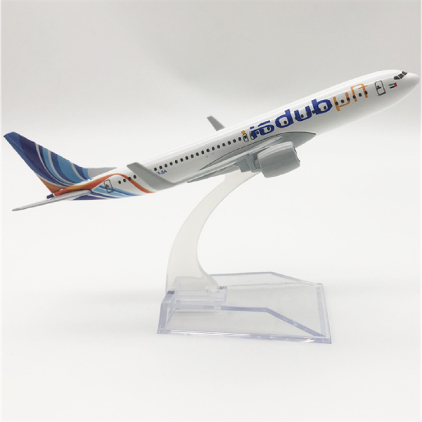 Mô hình máy bay Fly Dubai Airlines Boeing B737 kích thước 16cm MB16184 