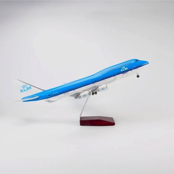  Mô hình máy bay KLM Royal Dutch Airlines Boeing B747 1:130 có đèn led tự động theo tiếng vỗ tay hoặc chạm MB47032 