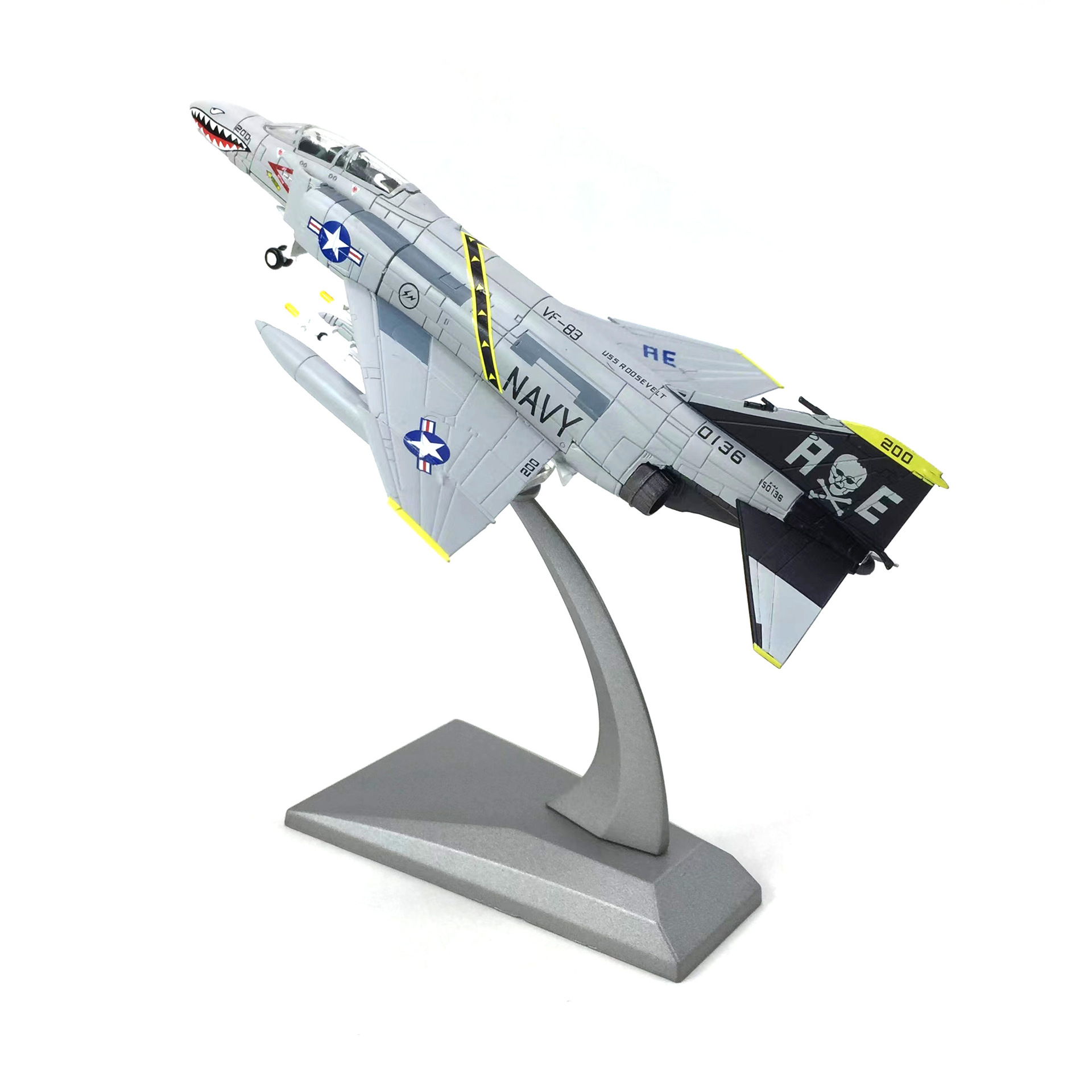  Mô hình máy bay chiến đấu USA F-4C USAF NAVY 0136 VF 83 tỉ lệ 1:100 MBQS023 