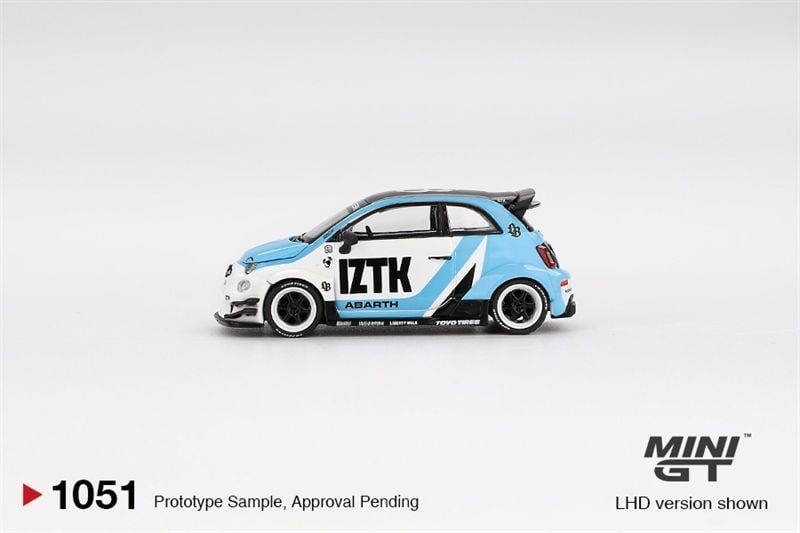  Mô hình xe Abarth 595 LB-WORKS x Abas Works IZTK tỉ lệ 1:64 MiniGT MGT01051-CH 