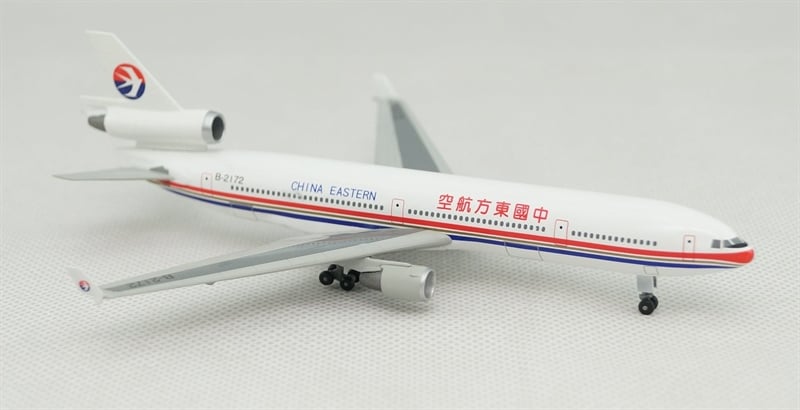  Mô hình máy bay China Eastern MD-11 20cm MB20126 