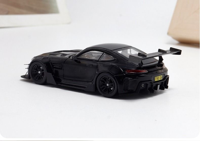  Mô hình xe Mercedes-AMG GTS Carbonerre Widebody Kit Version tỉ lệ 1:64 BSC Model OT64229 