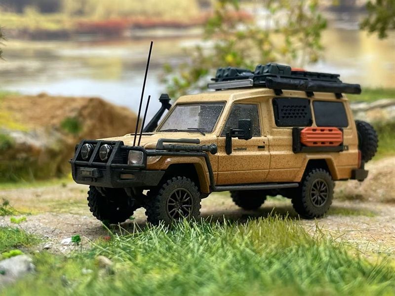  Mô hình xe Toyota LC78 New Color tỉ lệ 1:64 Autobots Models OT64177 