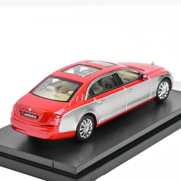  Mô hình xe Mercedes Benz Maybach 62S tỉ lệ 1:64 Stance Hunters OT64198 