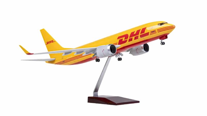  Mô hình máy bay dân dụng DHL Airlines Boeing B737-800 có đèn theo tiếng vỗ tay hoặc chạm 47cm MB47034 