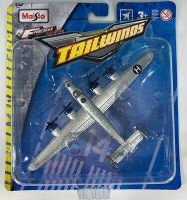  Mô hình máy bay #9611 B-24 Liberator USAAF Heavy Bomber WW Maisto 12 cm 14106 MB12009 