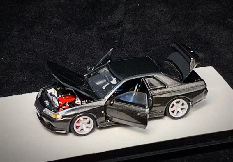  Mô hình xe Nissan GTR R32 Metallic Gray Limited to 999 tỉ lệ 1:64 PGM PGM-641101 