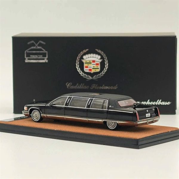  Mô hình xe Cadillac Fleetwood Limousine tỉ lệ 1:64 XG Model OT64109 