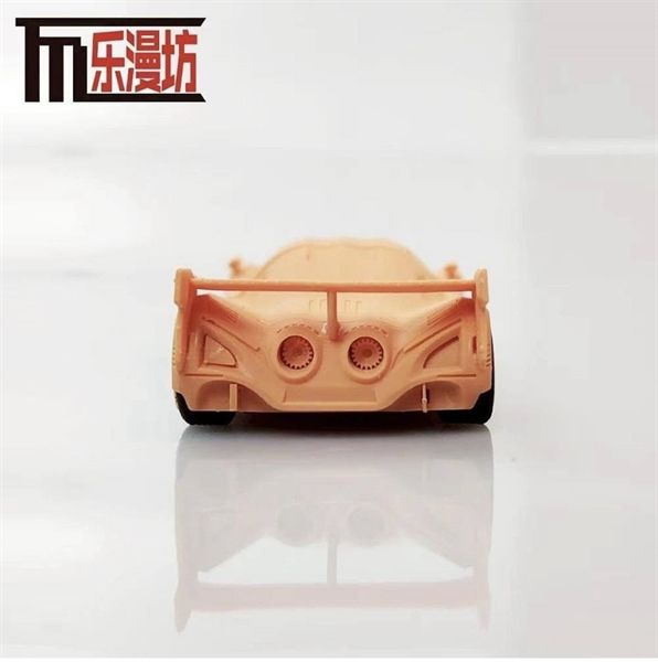  Mô hình xe Devel Sixteen’s V16 (Demon 16) nắp động cơ mở được tỉ lệ 1:64 LMF OT64273 