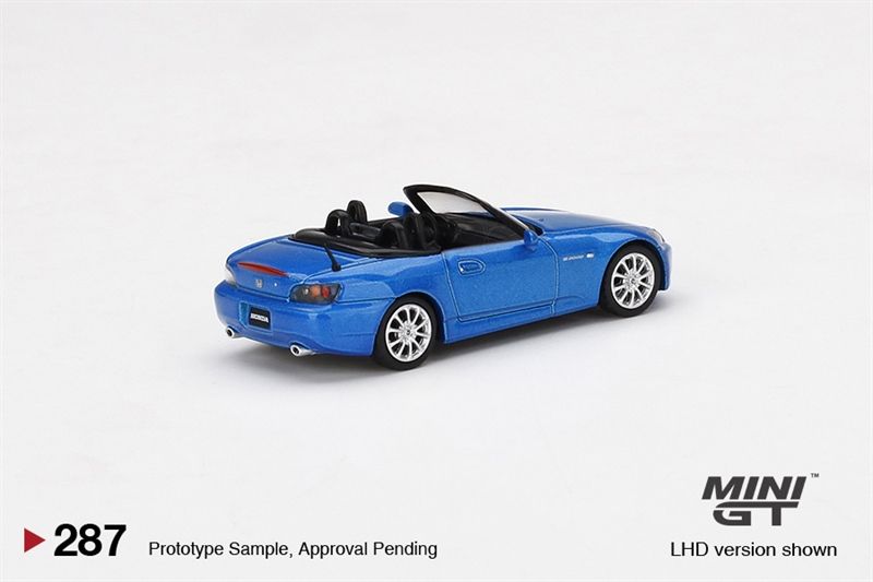  Mô hình xe Honda S2000 (AP2) Laguna Blue Pearl tỉ lệ 1:64 MiniGT MGT00287-CH 