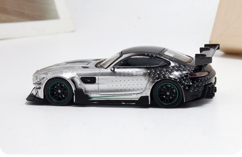  Mô hình xe Mercedes-AMG GTS Carbonerre Widebody Kit Version tỉ lệ 1:64 BSC Model OT64229 