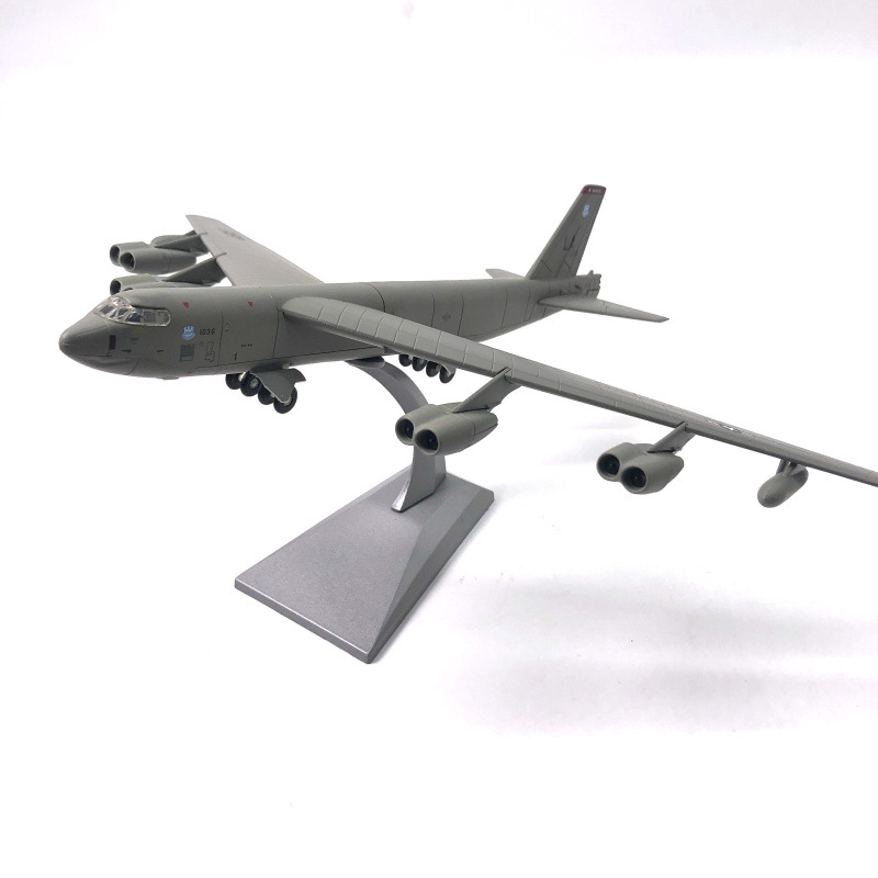 Mô hình máy bay vận tải quân sự USAF B52 AMERICAN tỉ lệ 1:200 Ns models MBQS020