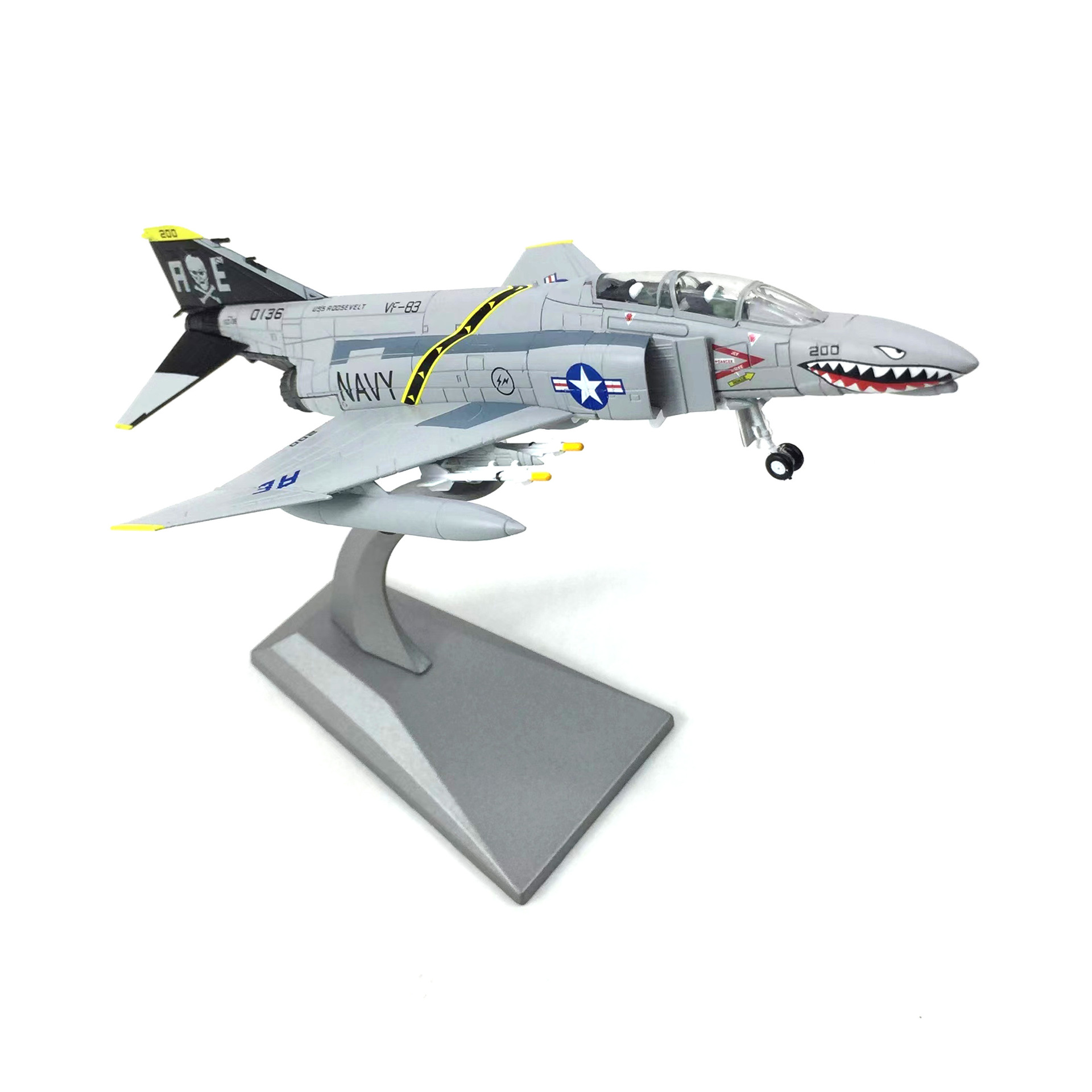  Mô hình máy bay chiến đấu USA F-4C USAF NAVY 0136 VF 83 tỉ lệ 1:100 MBQS023 