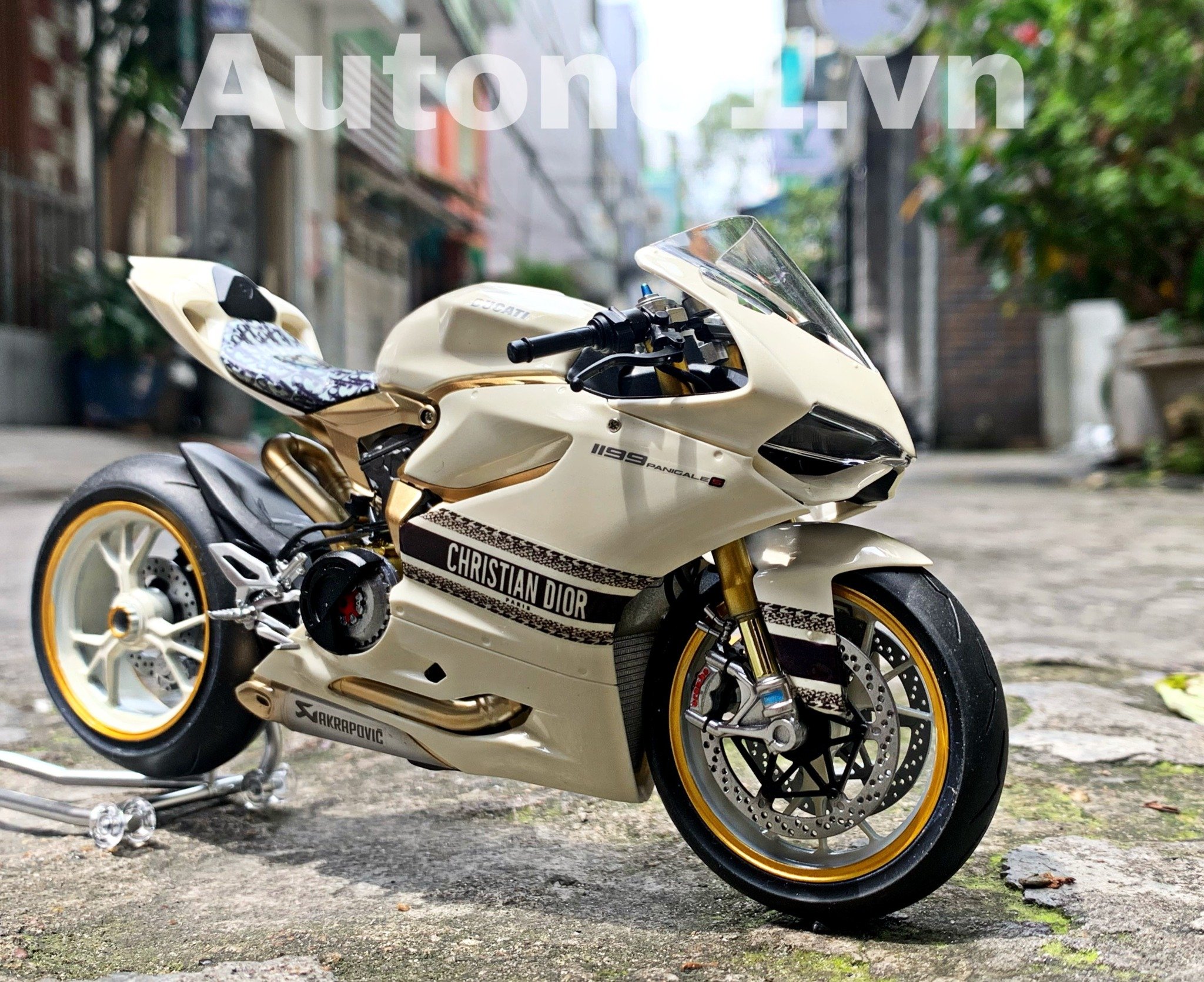  Mô hình xe cao cấp Ducati 1199 Panigale Dior Nồi Khô 1:12 Tamiya D227a 