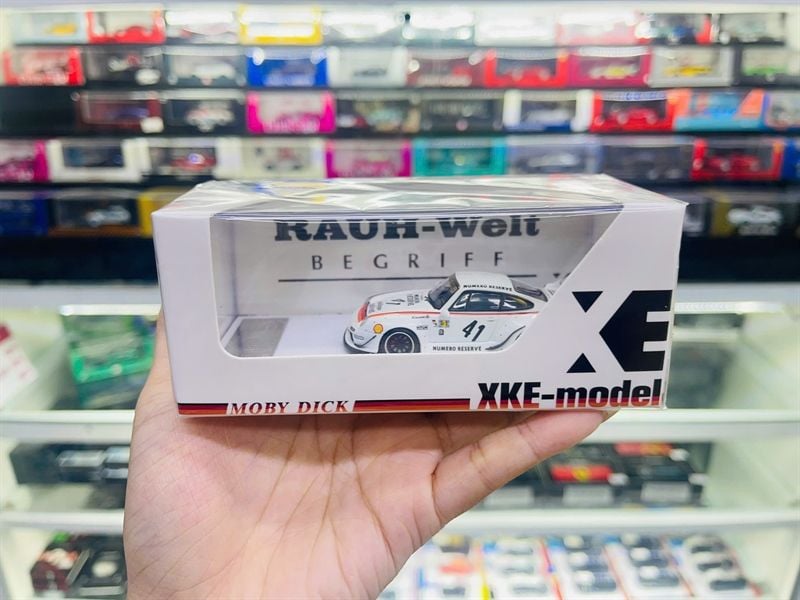  Mô hình xe Porsche RWB993 - White #41 Livery tỉ lệ 1:64 XKE Model OT64458 
