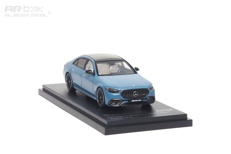 Mô hình xe Mercedes Benz AMG S 63 E Performance 2023 version Blue tỉ lệ 1:64 AR Box OT64434 