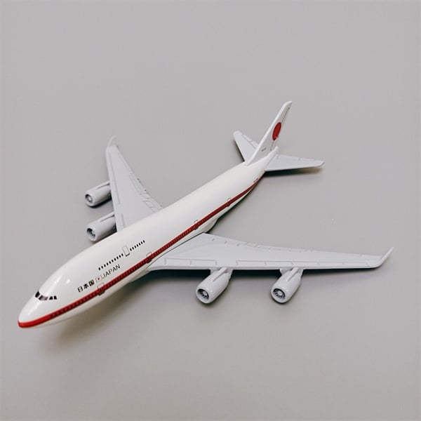  Mô hình máy bay tổng thống Nhật bản Japan force one Boeing B747 kích thước 16cm MB16197 