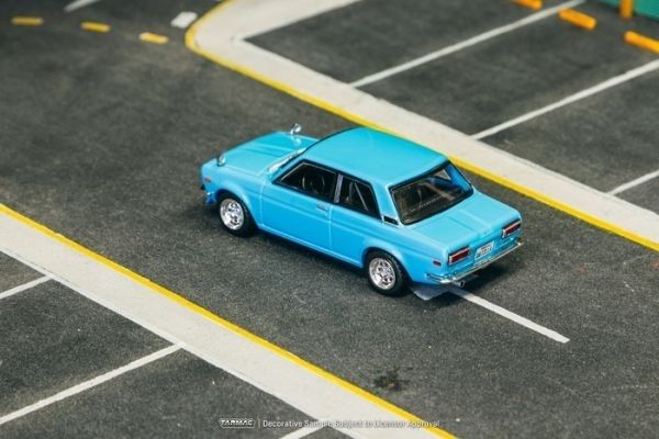  Mô hình xe Datsun 510 Light Blue tỉ lệ 1:64 Tarmac Works T64R-052-LB 