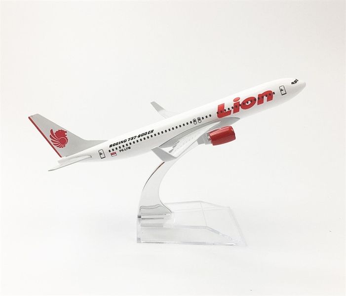 Mô hình máy bay Lion PK-LFM Boeing B737-900ER 16cm MB16053