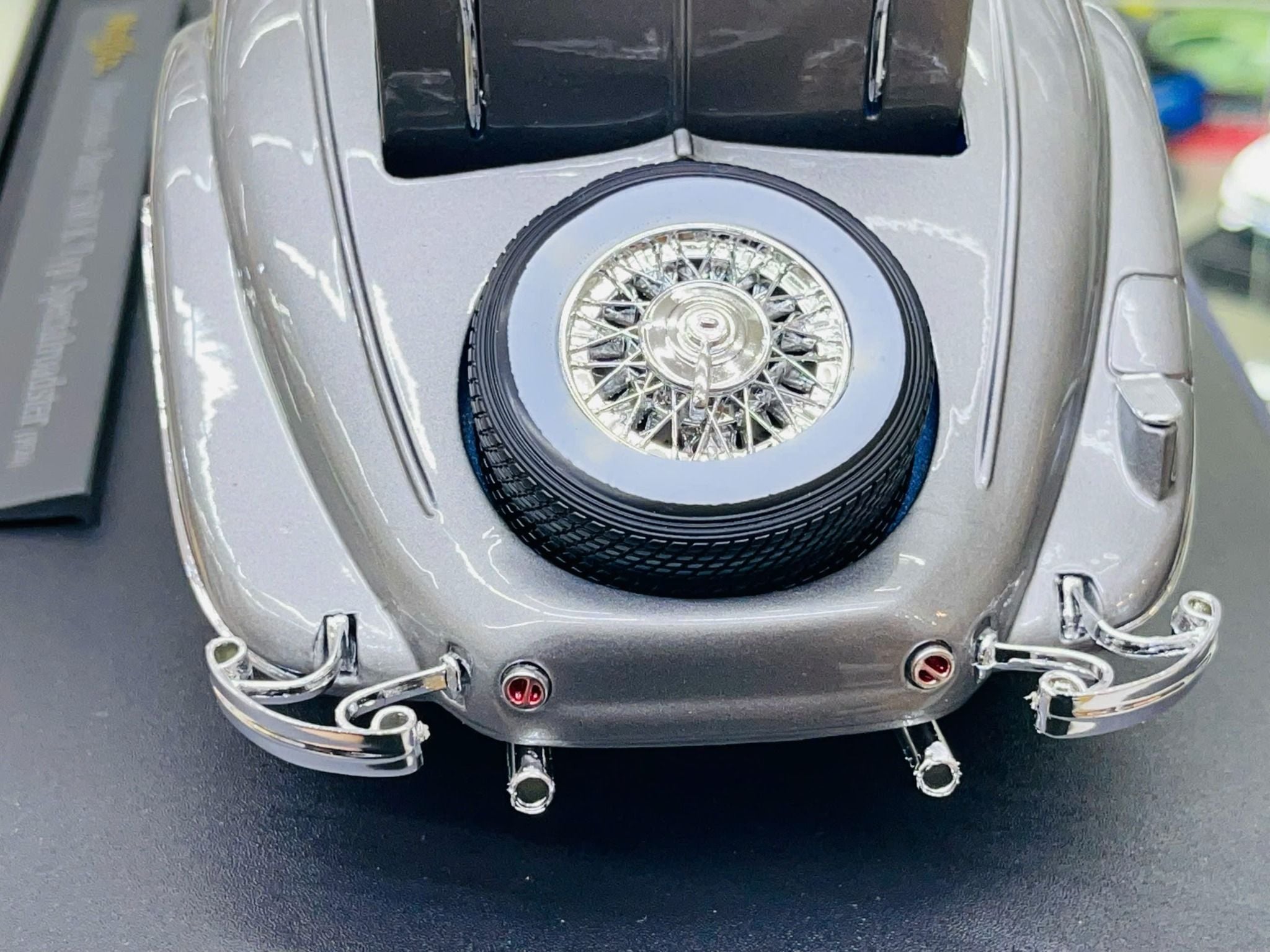  Mô hình xe Mercedes Benz 500k Typ Special Roadster 1936 tỉ lệ 1:18 Maisto 36862 OT18015 