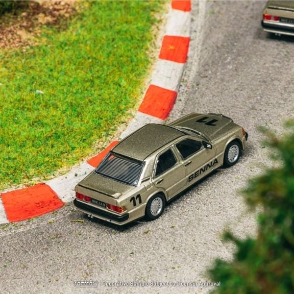  Mô hình xe Mercedes-Benz 190 E 2.3-16, Race of Champion 1984 Ayrton Senna tỉ lệ 1:64 Tarmac Works T64G-047-84ROC11 