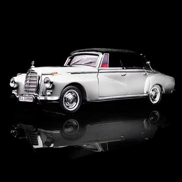  Mô hình xe Mercedes Benz 300D Convertible Soft Top limited to 799pcs tỉ lệ 1:64 Seeker OT64435 