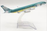  Mô hình máy bay BWIA West Indies Airbus A340 có đế 16cm MB16215 