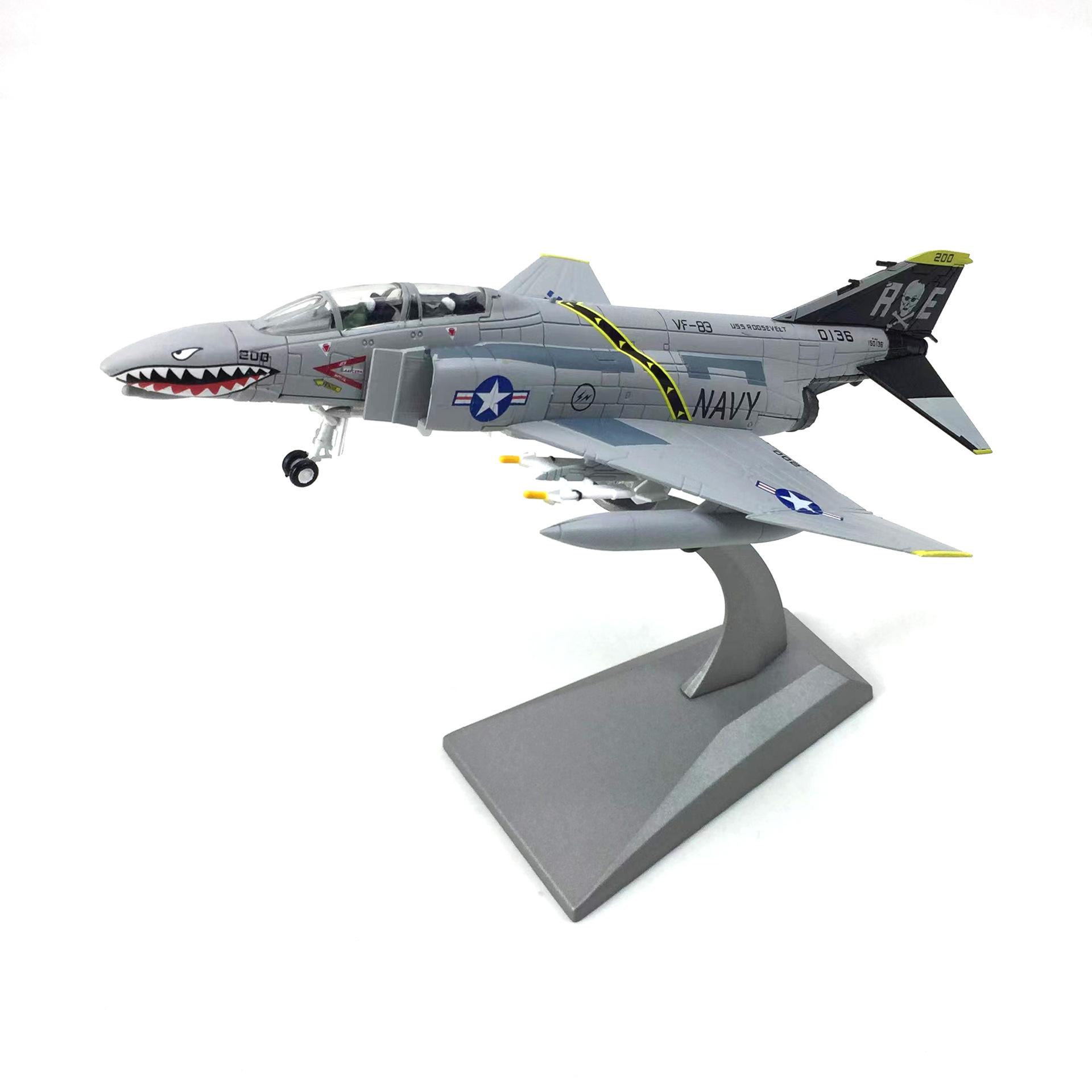  Mô hình máy bay chiến đấu USA F-4C USAF NAVY 0136 VF 83 tỉ lệ 1:100 MBQS023 