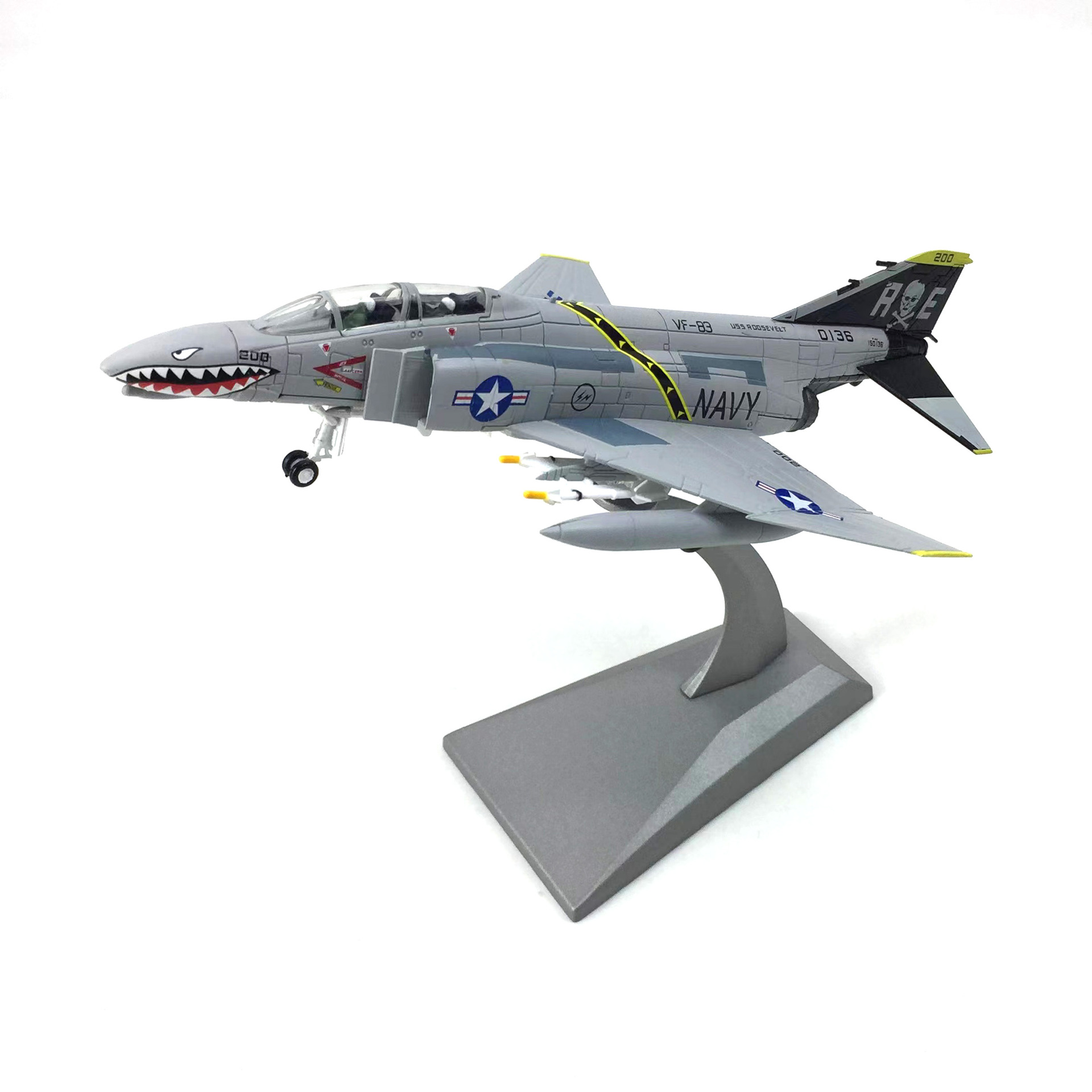  Mô hình máy bay chiến đấu USA F-4 USAF NAVY 0136 VF 83 tỉ lệ 1:100 MBQS023 