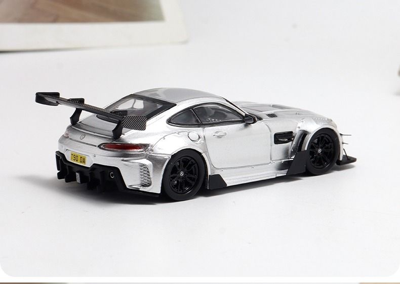  Mô hình xe Mercedes-AMG GTS Carbonerre Widebody Kit Version tỉ lệ 1:64 BSC Model OT64229 