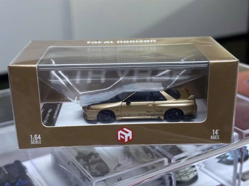  Mô hình xe Nissan Skyline GT-R (R32) Top Secret gold tỉ lệ 1:64 Focal Horizon OT64402 