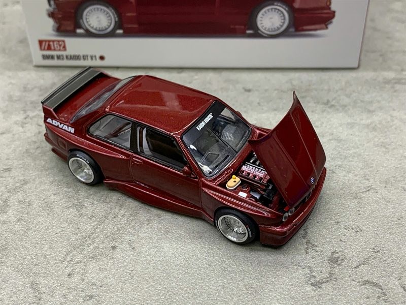  [Hàng Loose] Mô hình xe BMW M3 (E30) Kaido GT V1 tỉ lệ 1:64 KHMG162 - Loose 