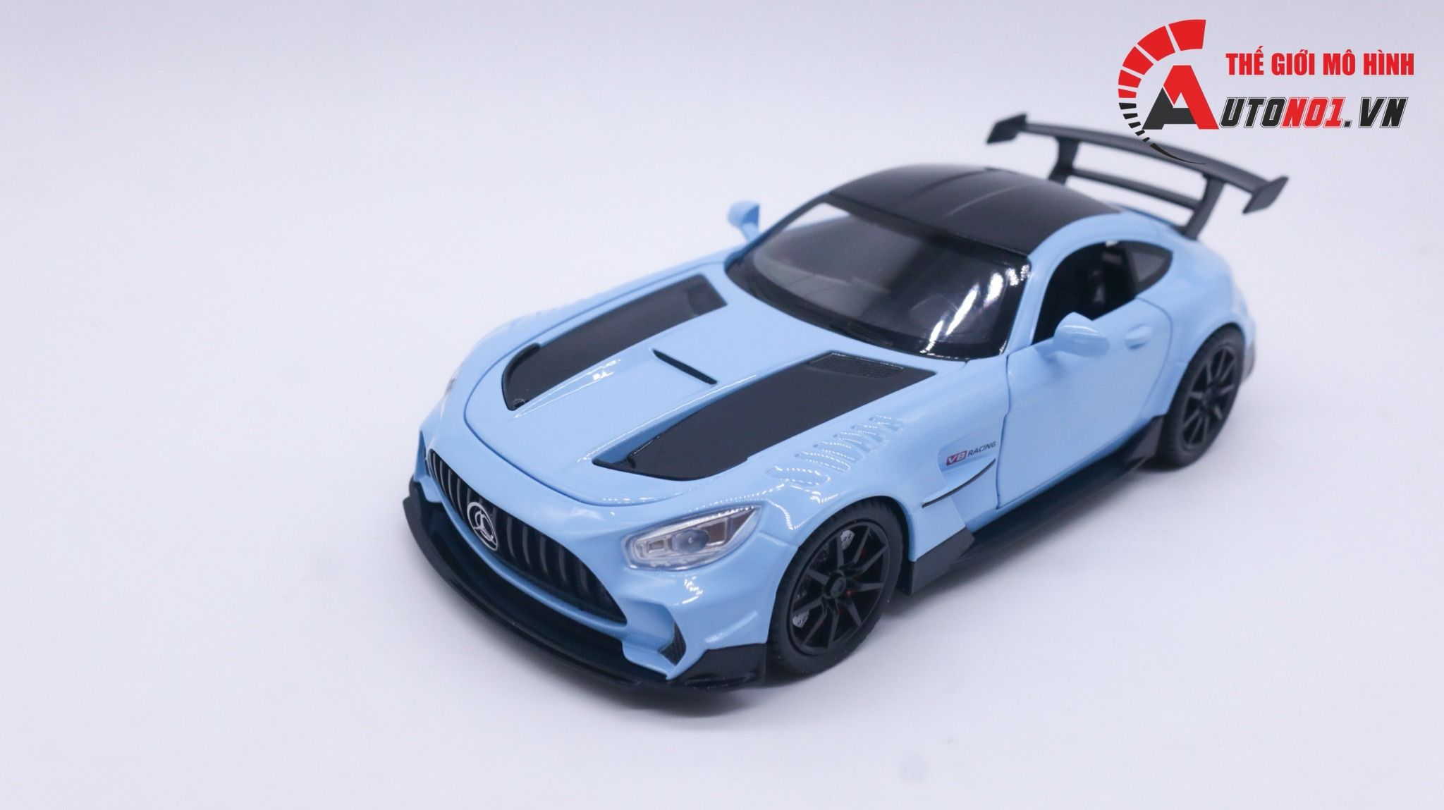  Mô hình xe Mercedes-Benz GTR full open, có đèn và âm thanh tỉ lệ 1:22 Jiaye Model OT101 