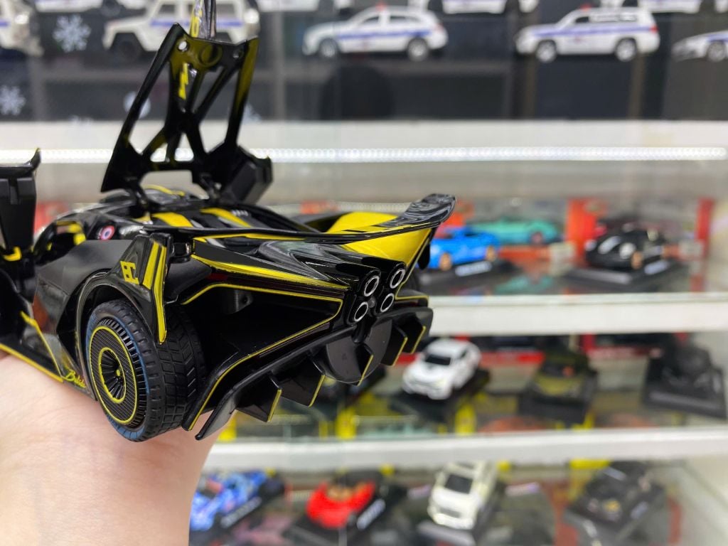 Mô hình xe Bugatti Bolide phun khói - full open 1:24 Chezhi OT133