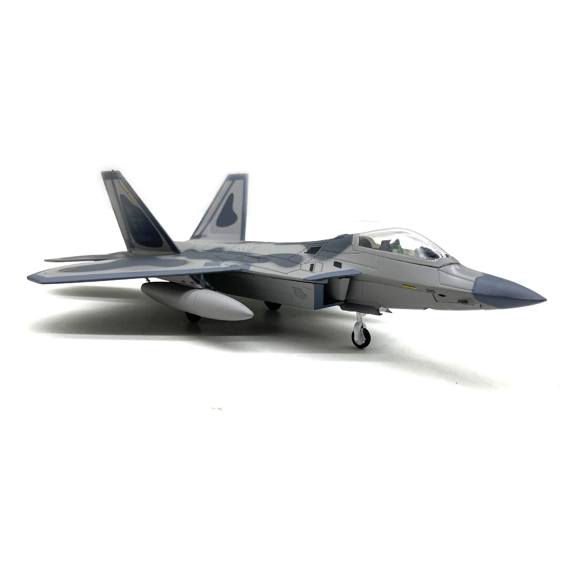  Mô hình máy bay chiến đấu USA F-22 Lockheed Martin Raptor tỉ lệ 1:100 Ns models MBQS012 