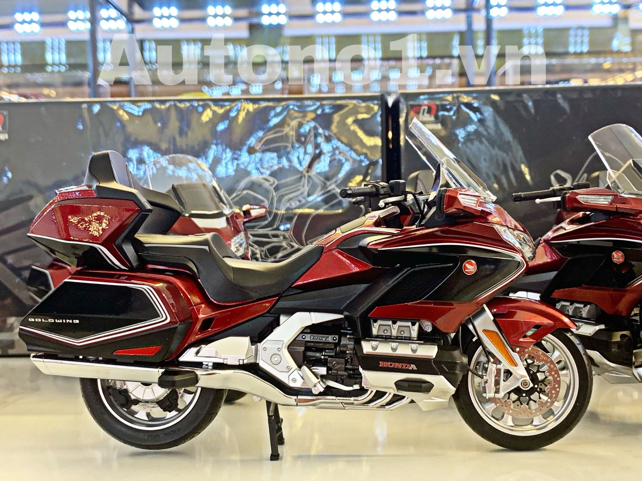  Mô hình xe Honda GL1800 Goldwing tour 1:12 LCD Models 8080 