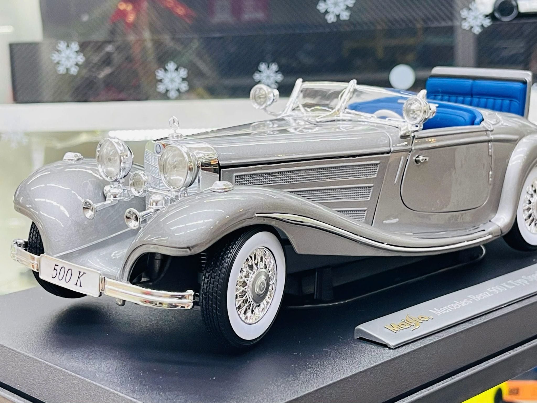  Mô hình xe Mercedes Benz 500k Typ Special Roadster 1936 tỉ lệ 1:18 Maisto 36862 OT18015 