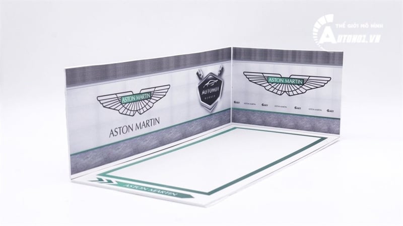  DIORAMA 1:24 GARAGE SHOWROOM ASTON MARTIN DR009E 