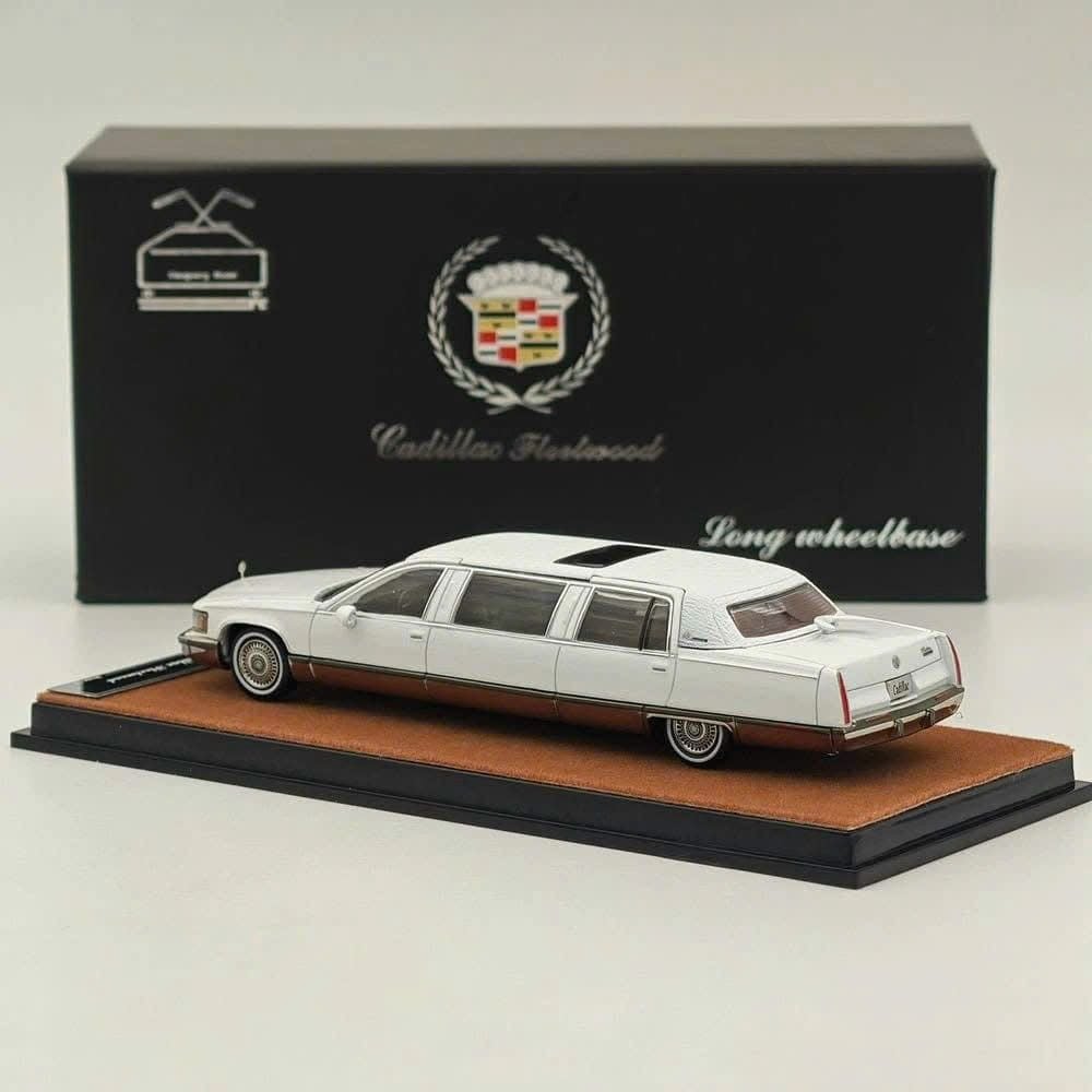  Mô hình xe Cadillac Fleetwood Limousine tỉ lệ 1:64 XG Model OT64109 