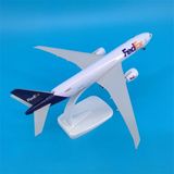  Mô hình máy bay vận tải Fedex B777 có bánh xe kích thước 20cm MB20143 