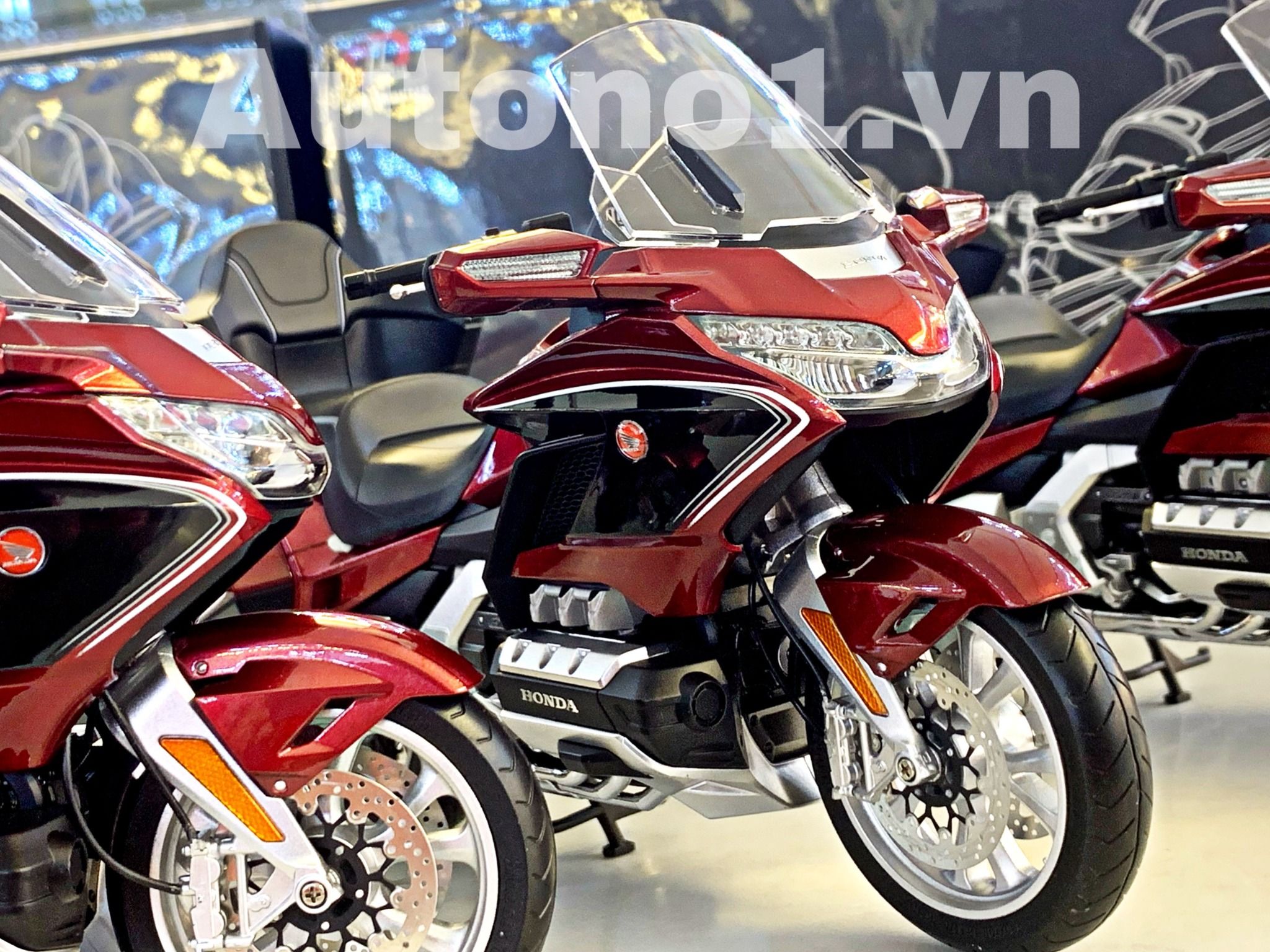  Mô hình xe Honda GL1800 Goldwing tour 1:12 LCD Models 8080 