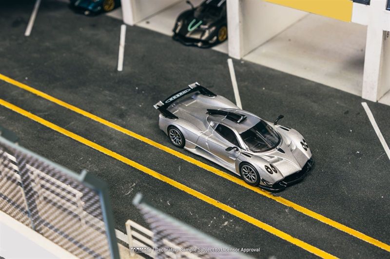  Mô hình xe Pagani Huayra R Satin Silver tỉ lệ 1:64 Tarmac Works T64G-TL035-SL 